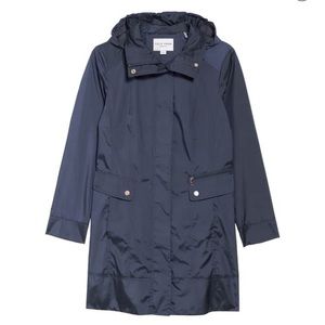 COLE HAAN SIGNATURE Back Bow Packable Hooded Rain